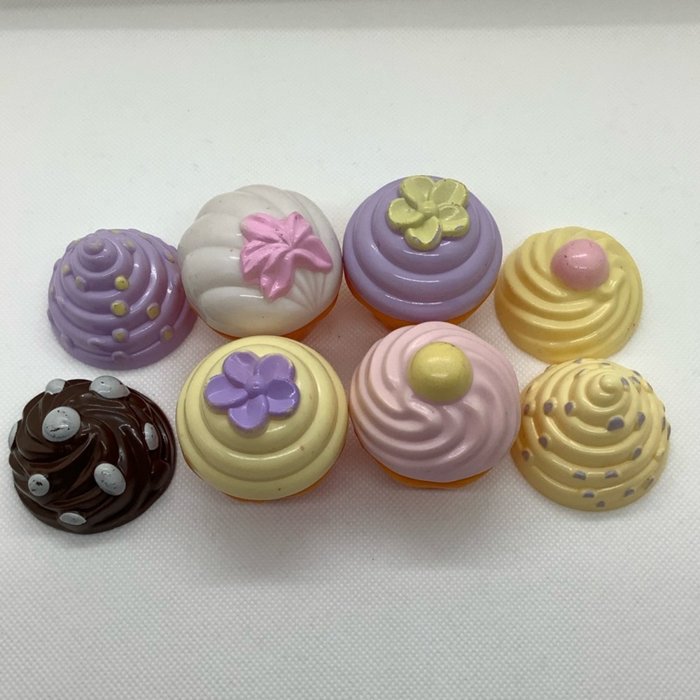 Whimsical Cupcake Toy Set With Changeable Icing Toppers